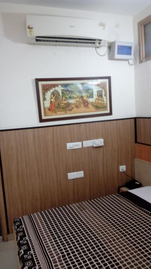 Hotel Desire Hisar Luaran gambar