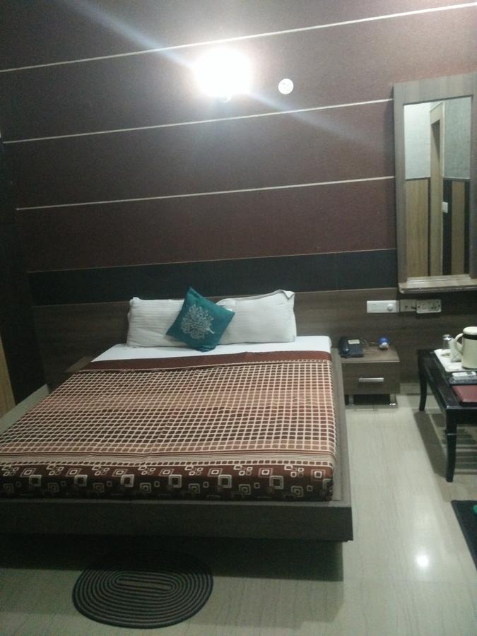 Hotel Desire Hisar Luaran gambar