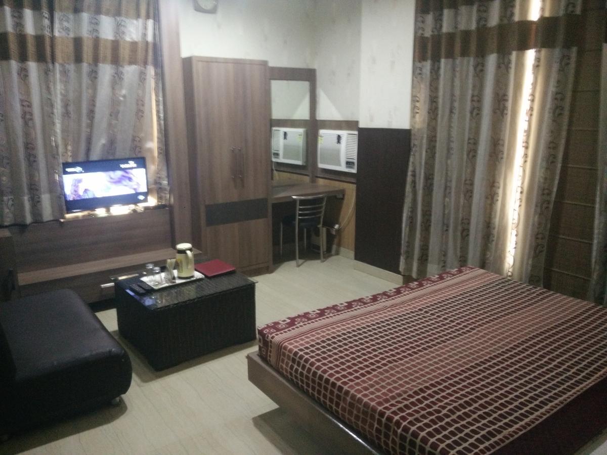 Hotel Desire Hisar Luaran gambar